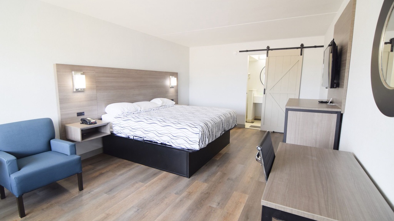 Photo of Bedroom in Roland