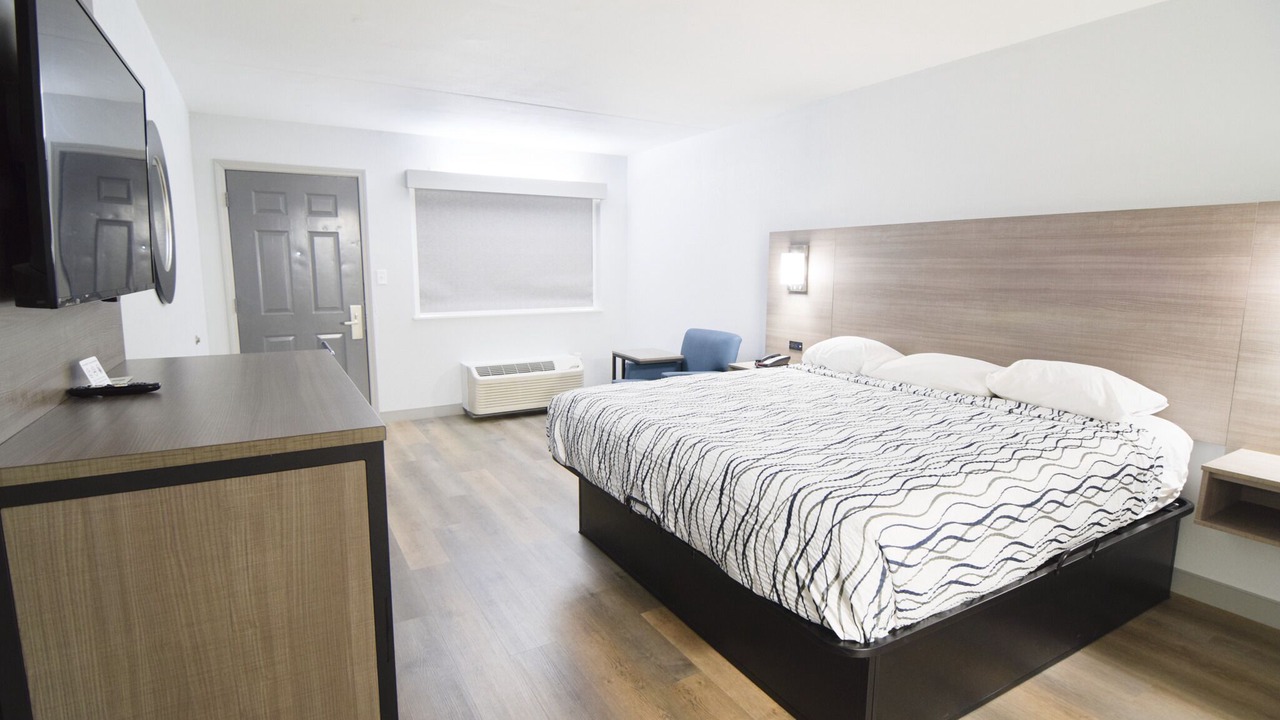 Photo of Bedroom in Roland