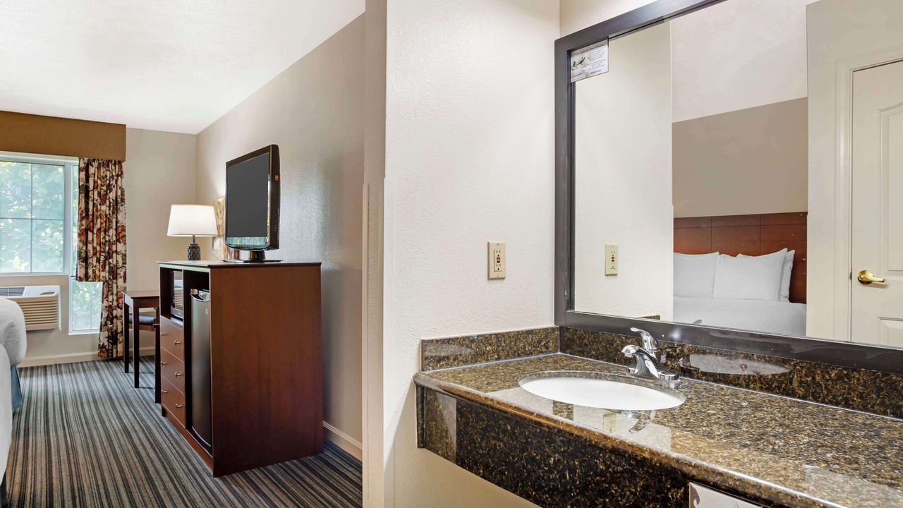 Photo of Bathroom in Clovis