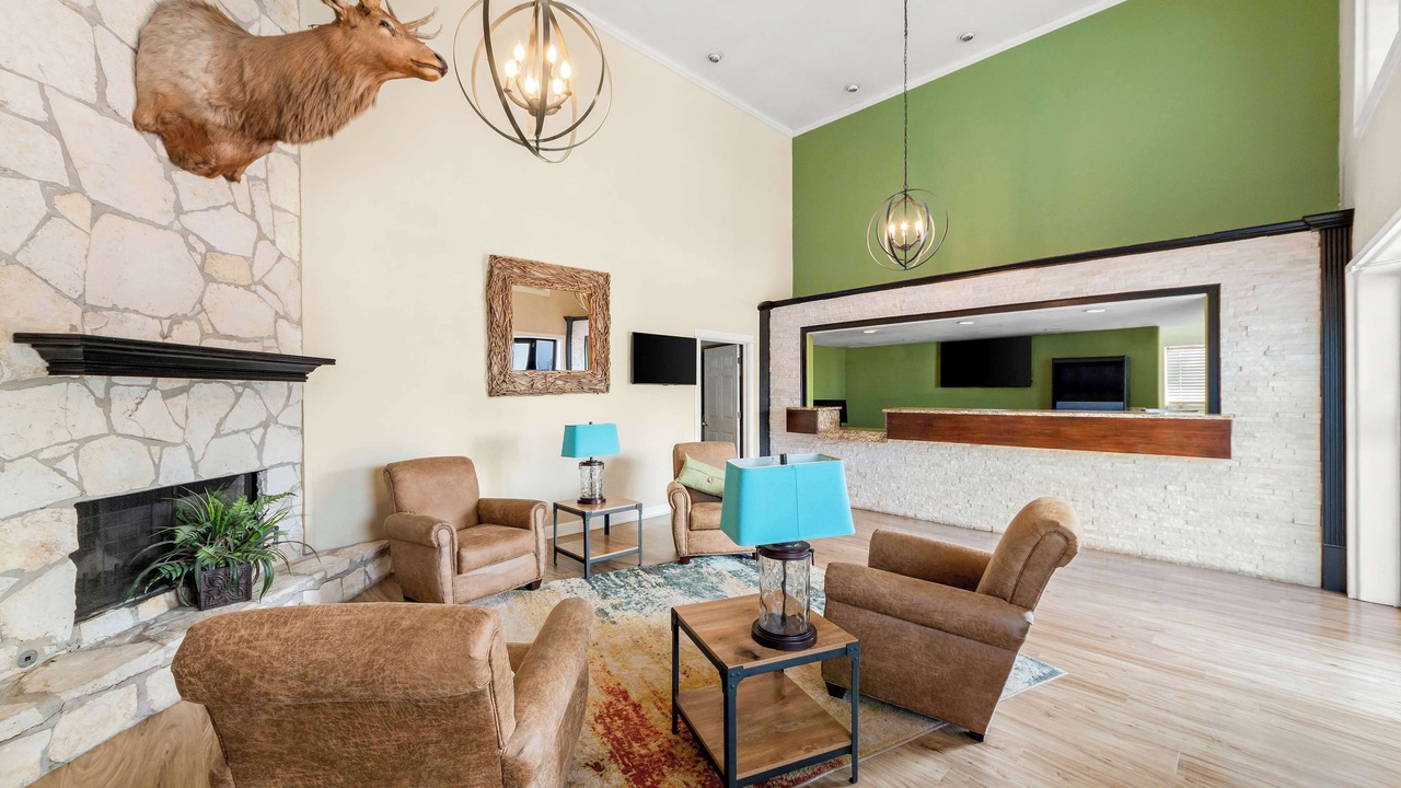 Photo of Others in George West