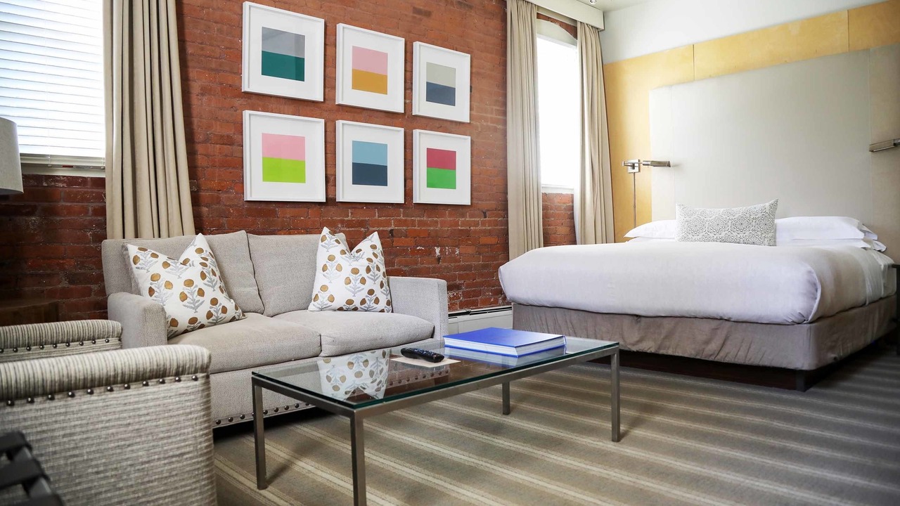 Photo of Livingroom in Historic Hill