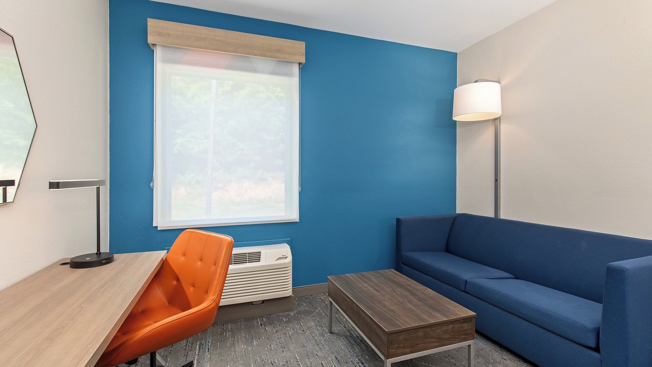 Photo of Bedroom in Hurricane Mills