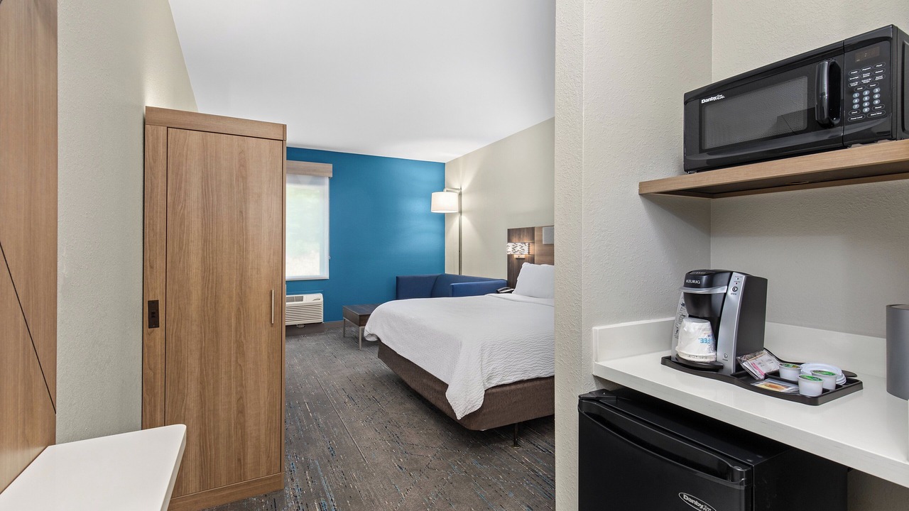 Photo of Bedroom in Hurricane Mills