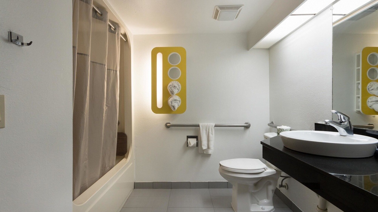 Photo of Bathroom in Lake Highlands