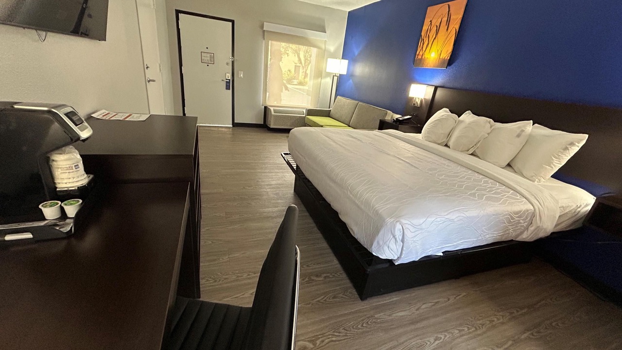 Photo of Bedroom in Rowland