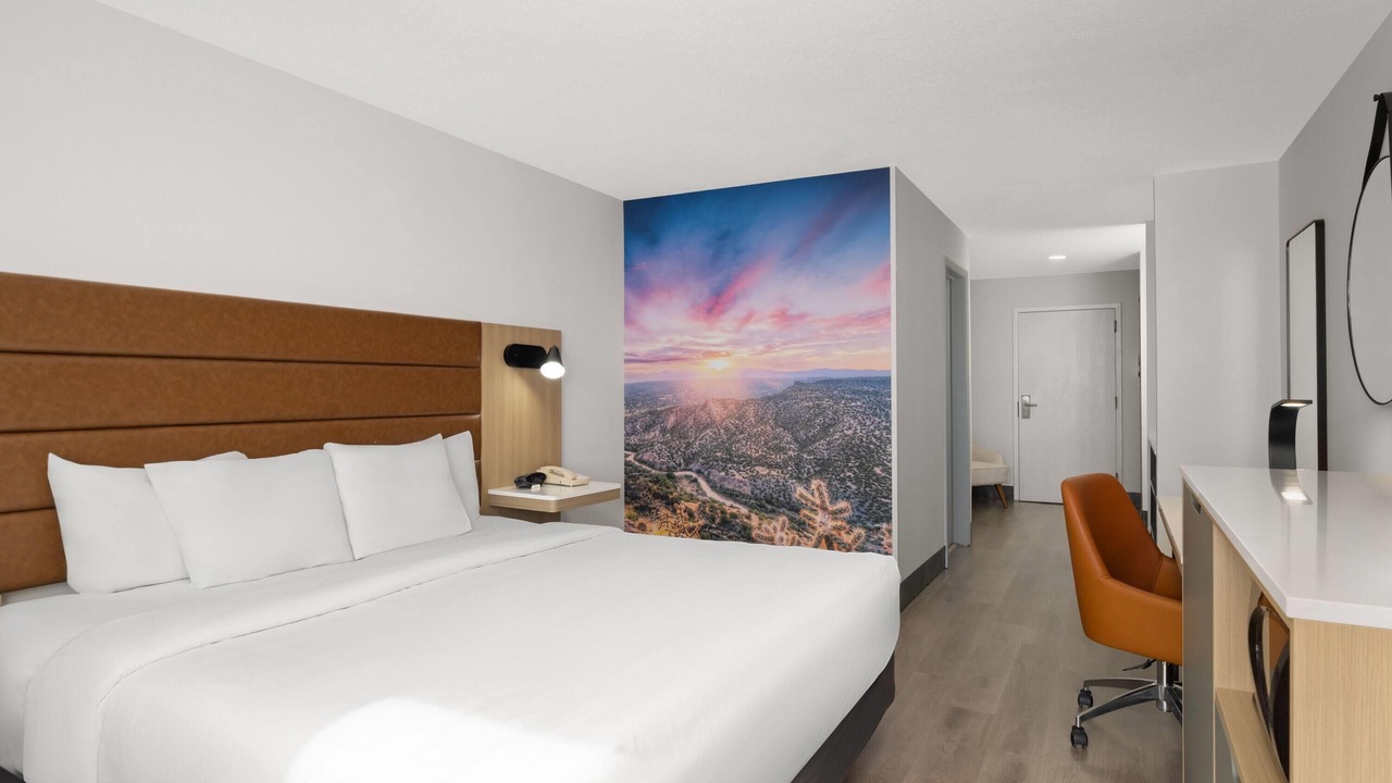Photo of Bedroom in Los Alamos