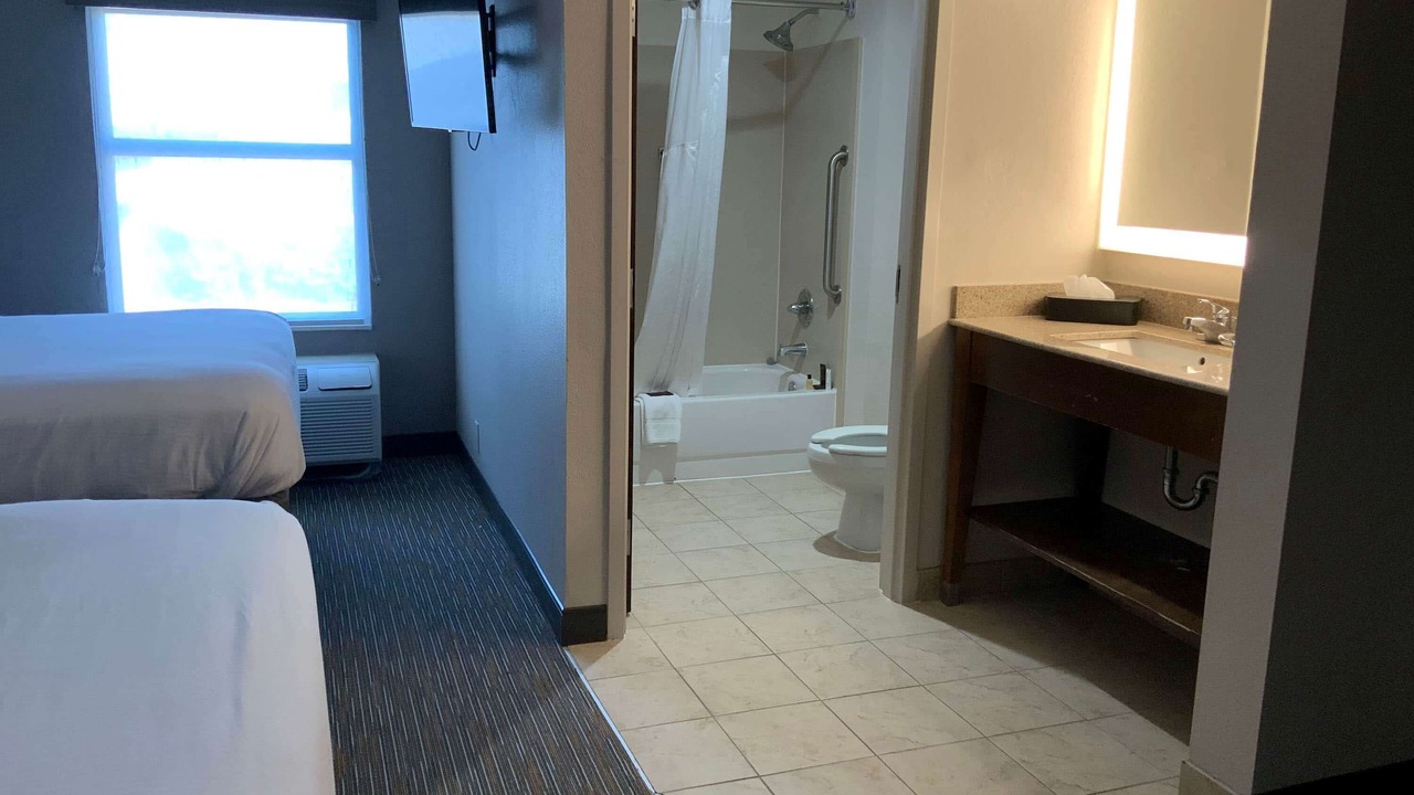 Photo of Bedroom in Tougaloo