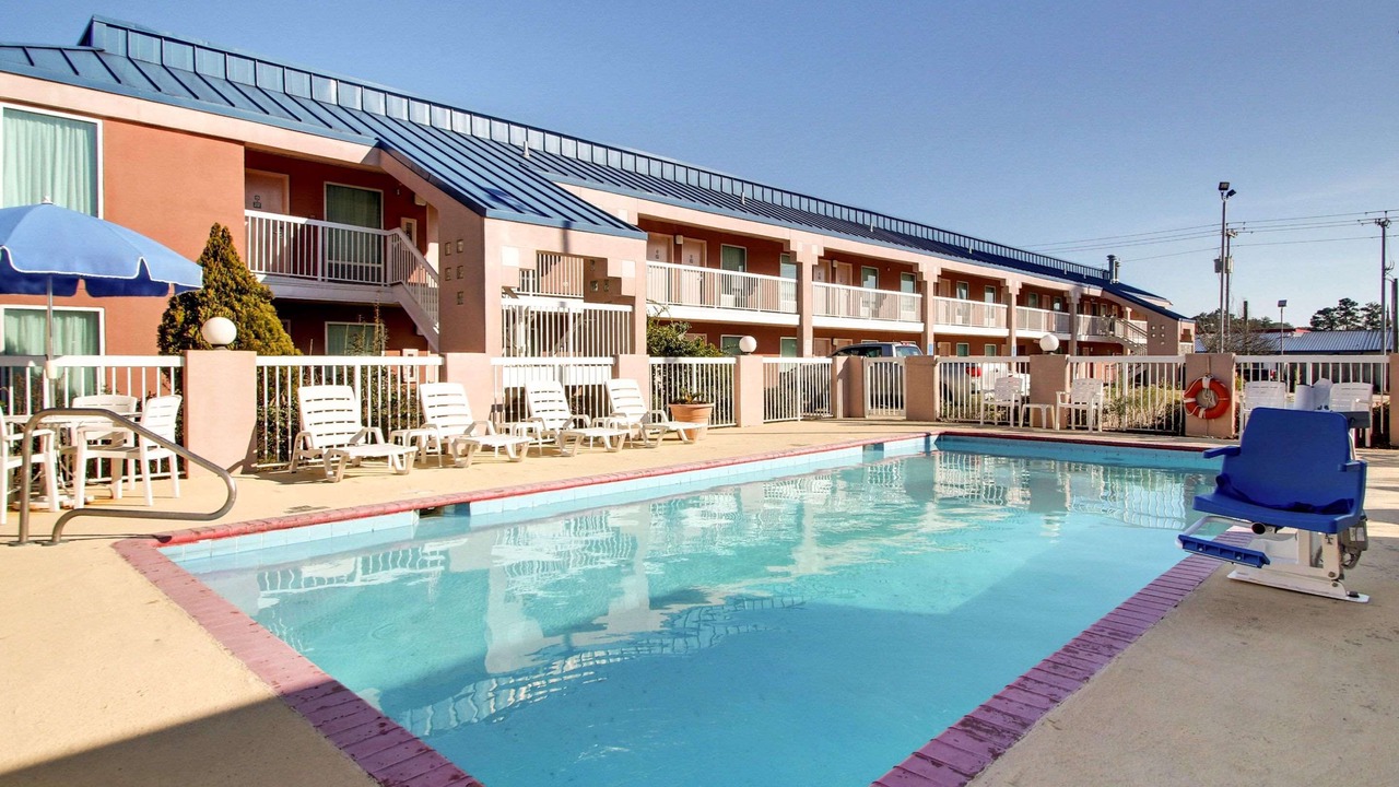 Photo of Outdoor in Brookhaven