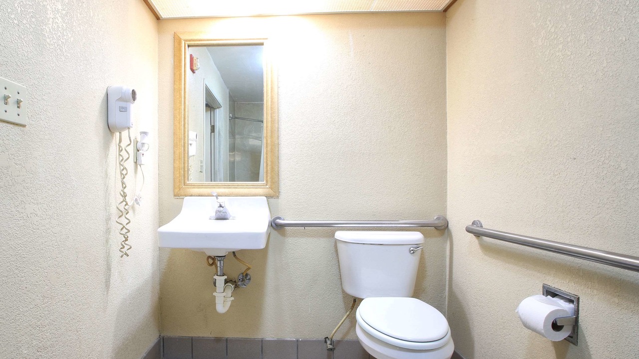 Photo of Bathroom in Hillsboro