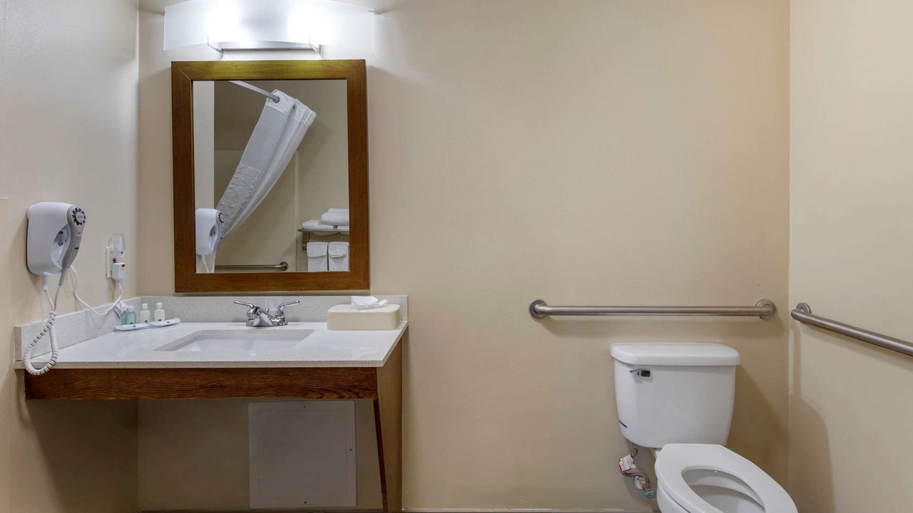 Photo of Bathroom in Seneca