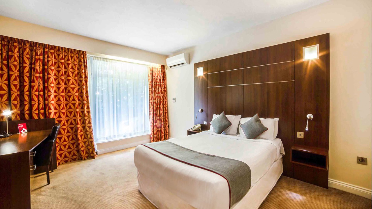 Photo of Bedroom in Reigate