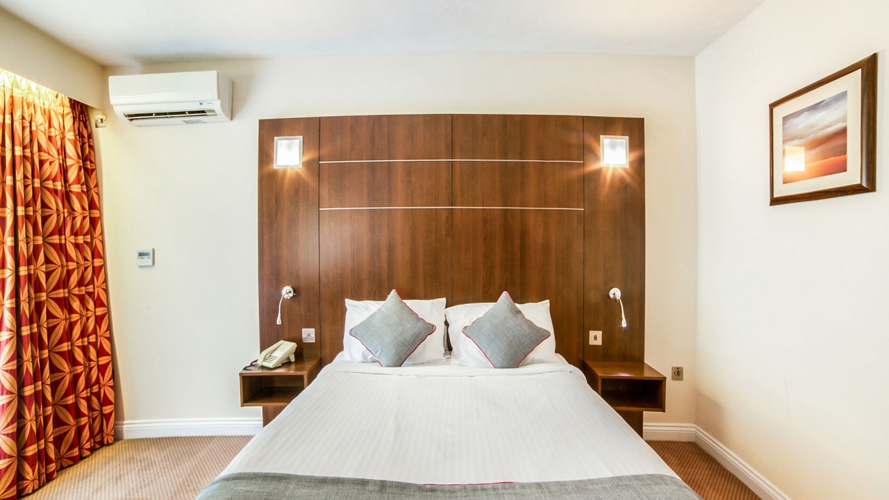 Photo of Bedroom in Reigate