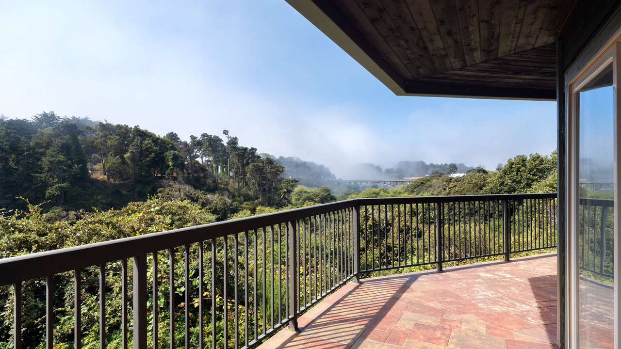 Photo of Patio Balcony in Fort Bragg