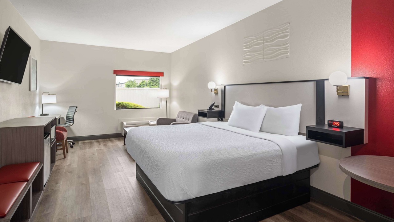 Photo of Bedroom in Locust Grove