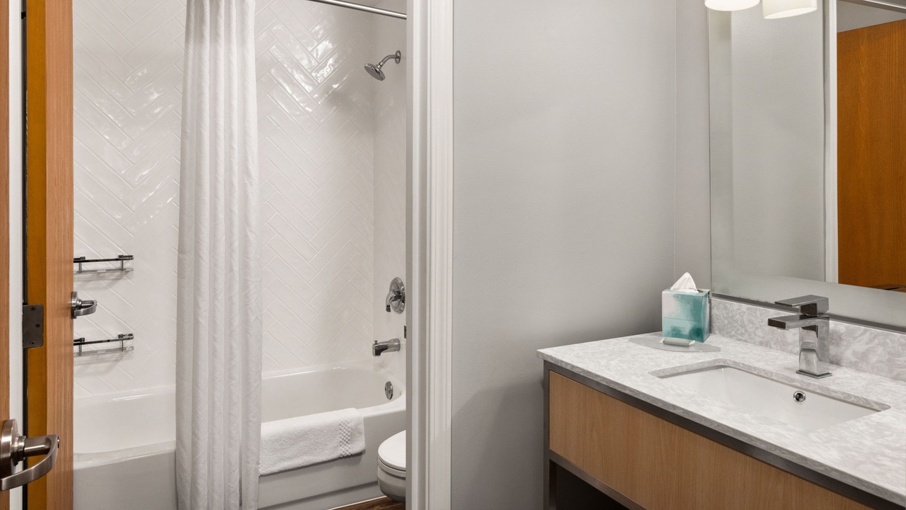 Photo of Bathroom in Lombard