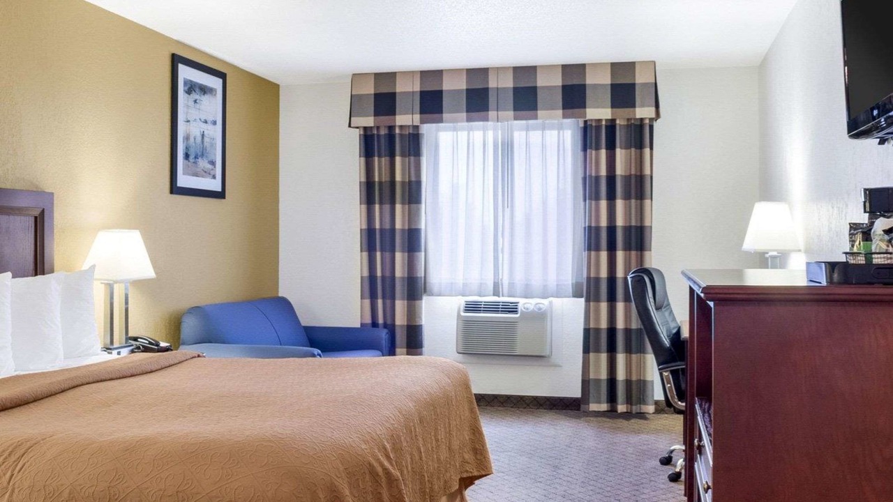 Photo of Bedroom in Oacoma