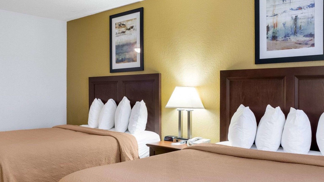 Photo of Bedroom in Oacoma