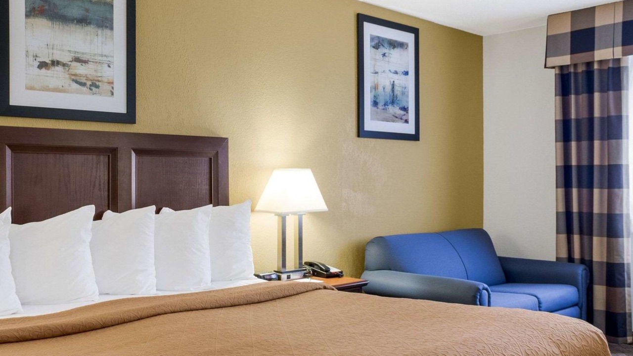 Photo of Bedroom in Oacoma