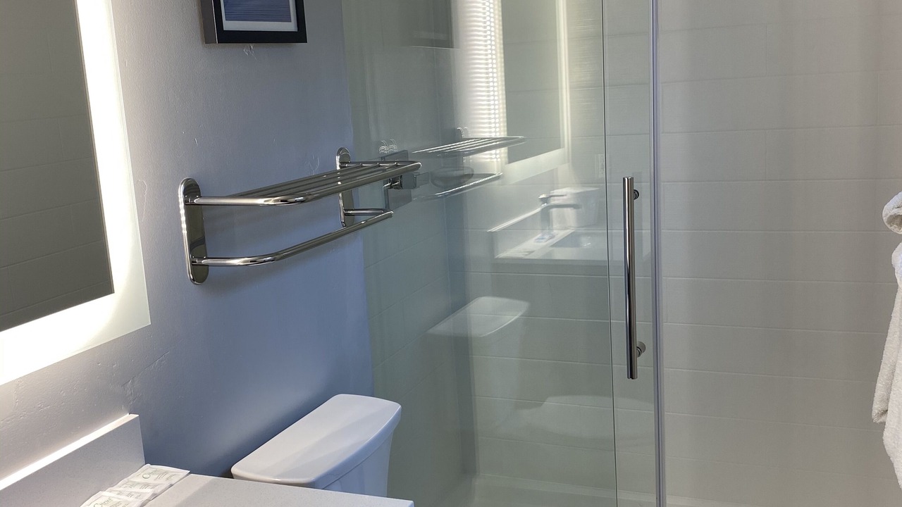 Photo of Bathroom in Lakeside Park