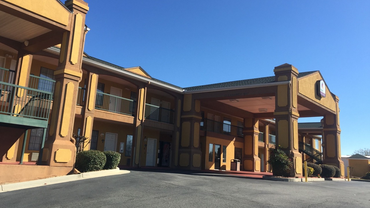 Photo of Buildings in Hawkinsville