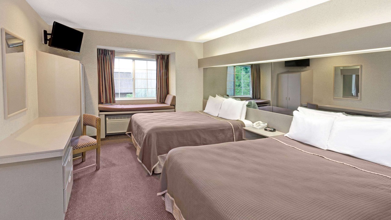 Photo of Bedroom in Elk Grove Village