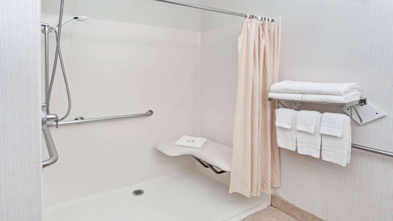Photo of Bedroom in Elk Grove Village