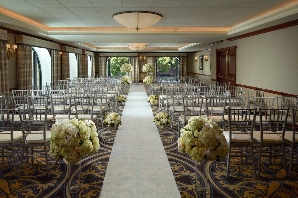 Photo of Others in Financial District