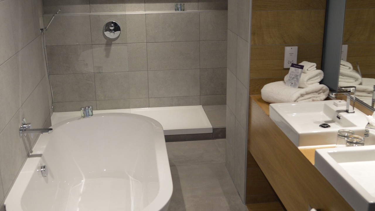 Photo of Bathroom in Dalmuir