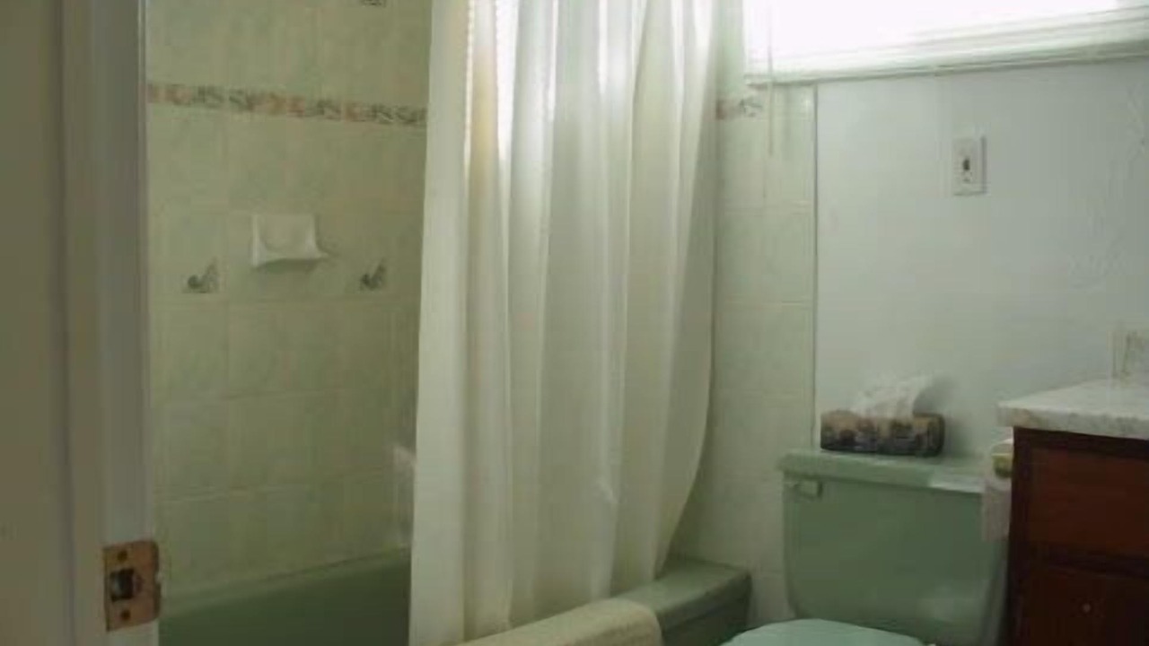 Photo of Bathroom in Holyrood