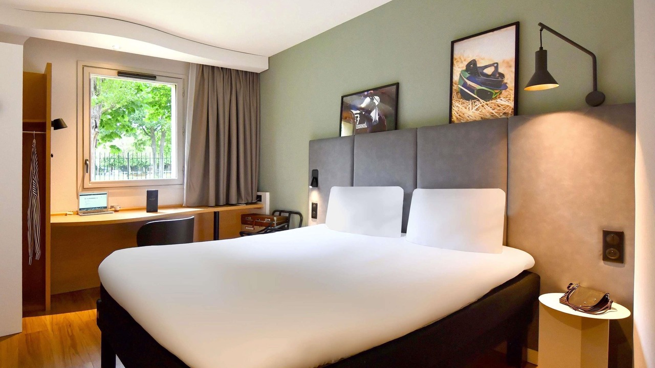 Photo of Bedroom in Maisons-Laffitte