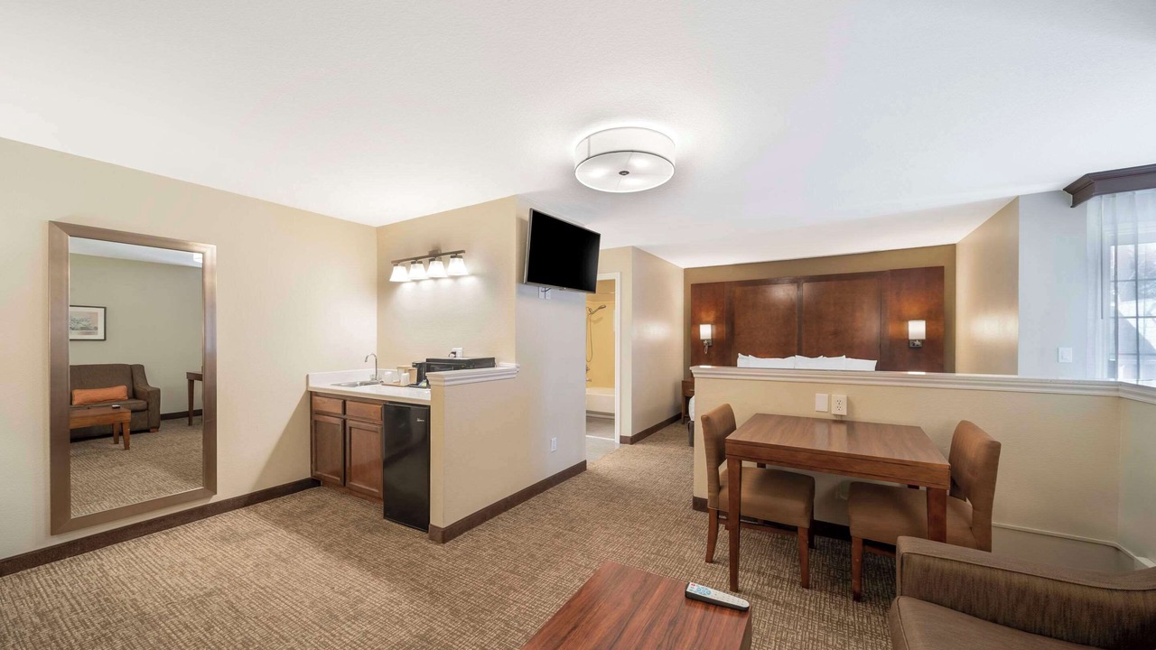 Photo of Bedroom in Red Bluff