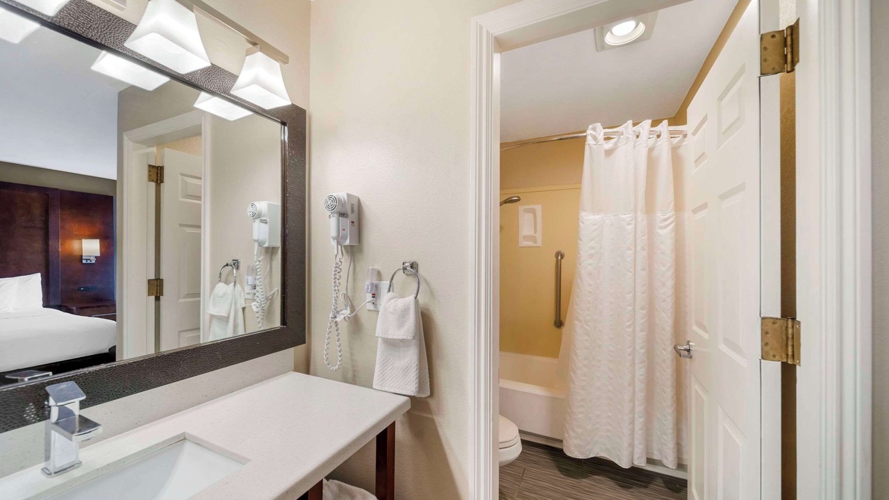 Photo of Bedroom in Red Bluff