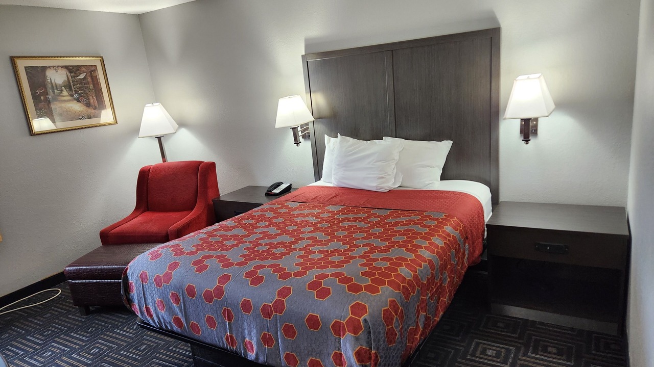 Photo of Bedroom in Mounds View