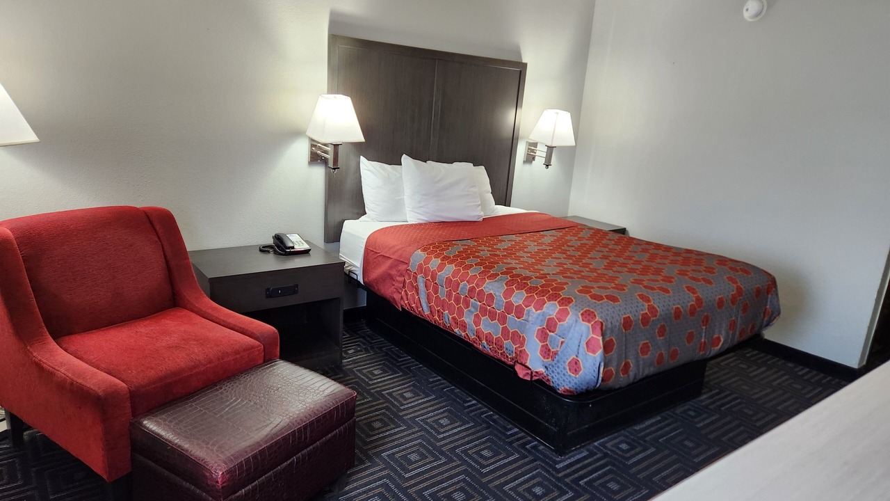 Photo of Bedroom in Mounds View