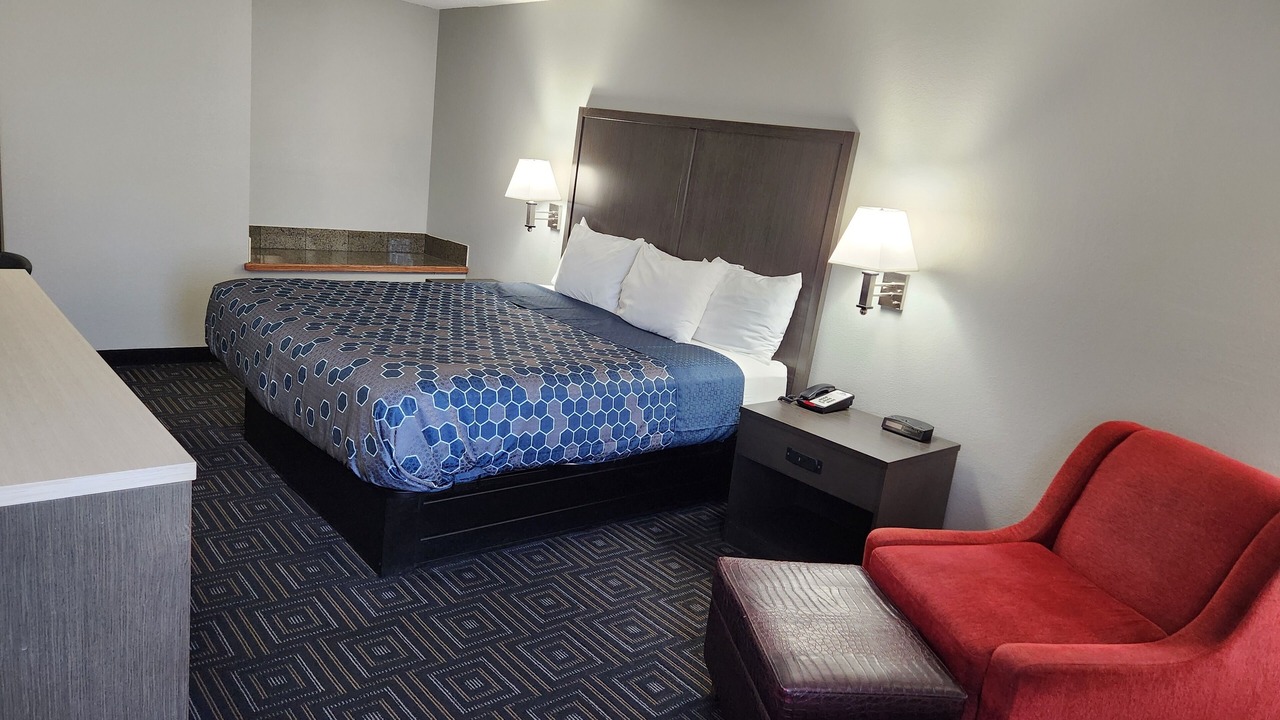 Photo of Bedroom in Mounds View