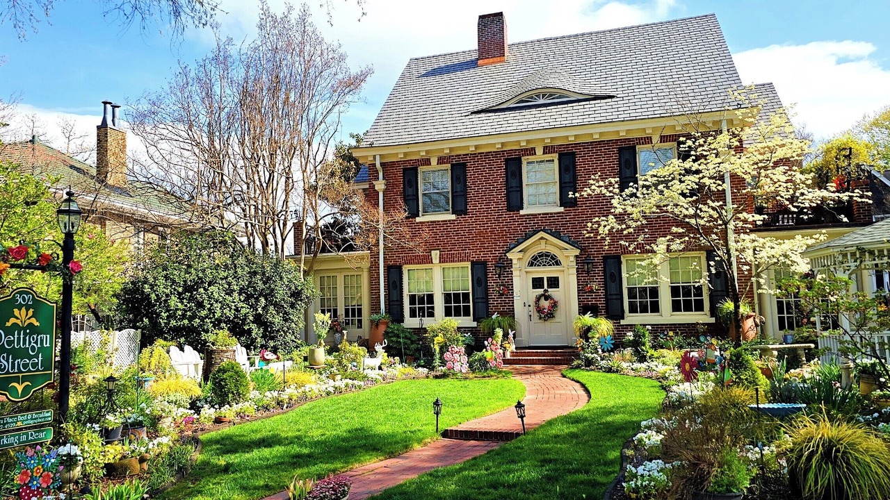 Photo of Outdoor in Pettigru Street Historic District