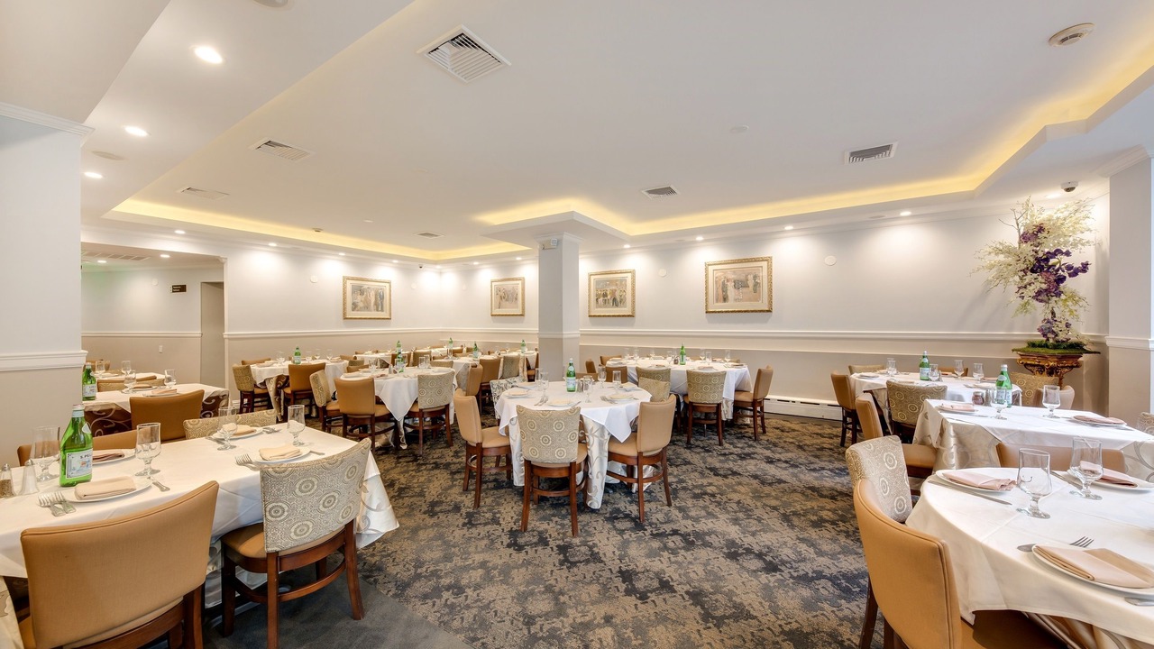 Photo of Others in Great Neck Plaza