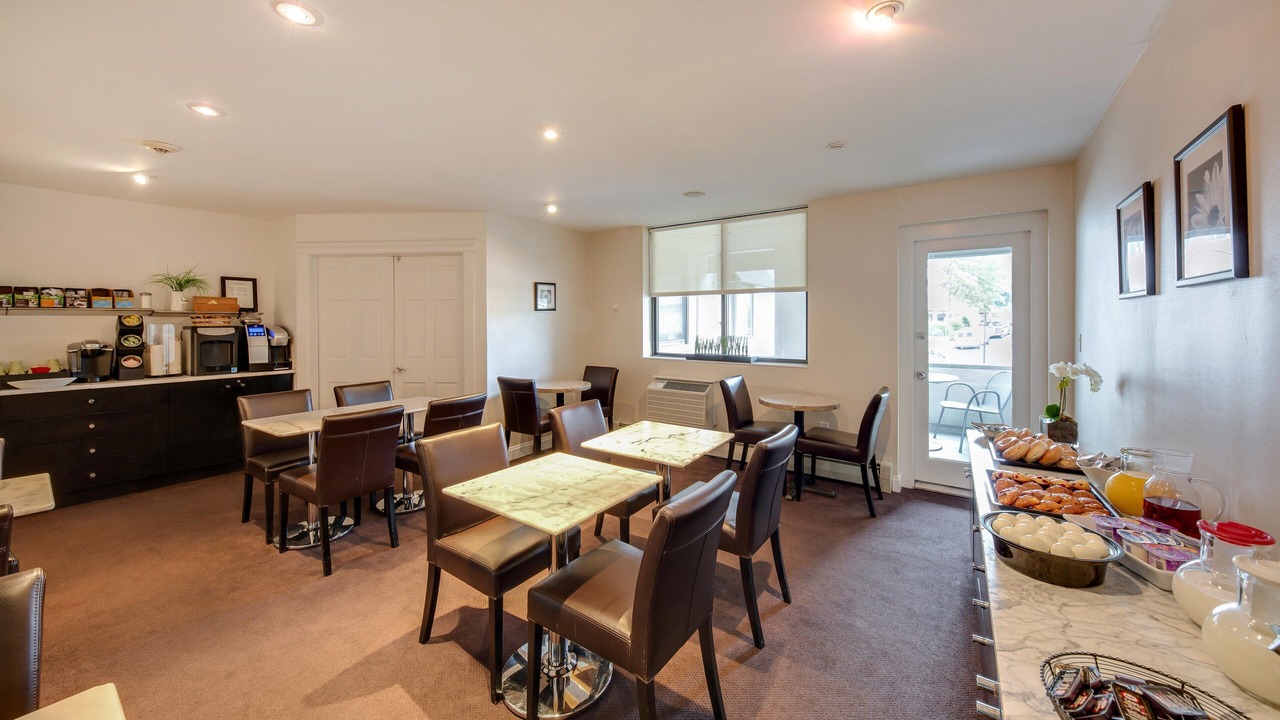 Photo of Others in Great Neck Plaza