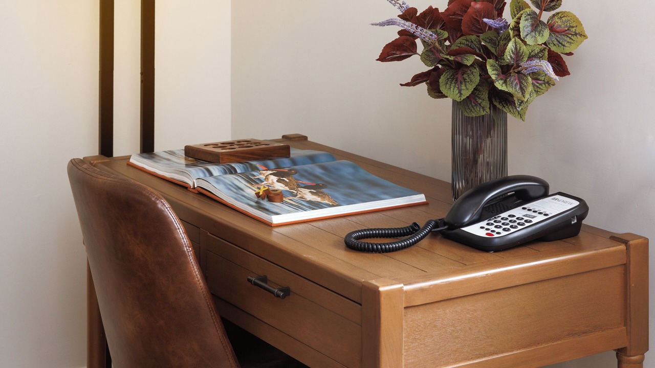 Photo of Bedroom in Great Neck Plaza