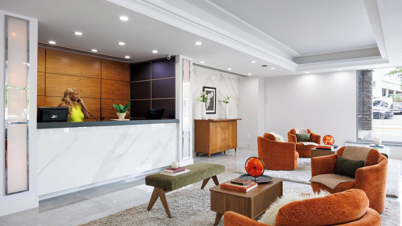 Photo of Others in Great Neck Plaza