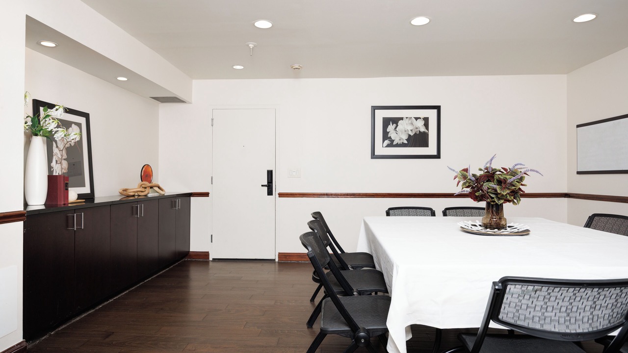 Photo of Others in Great Neck Plaza