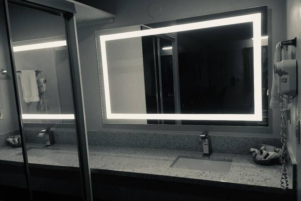 Photo of Bathroom in Norco