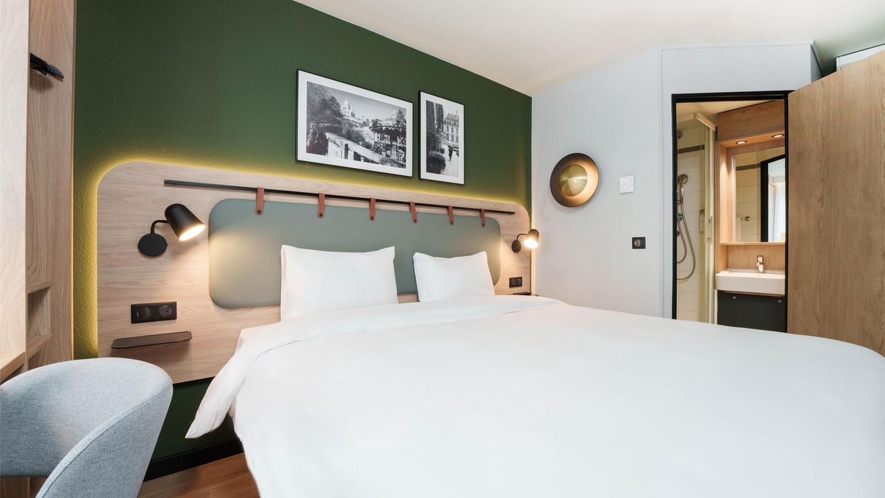 Photo of Bedroom in Le Blanc-Mesnil