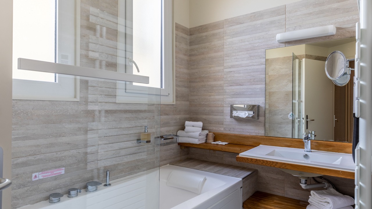 Photo of Bathroom in Courtoisville-Sillon-Moka