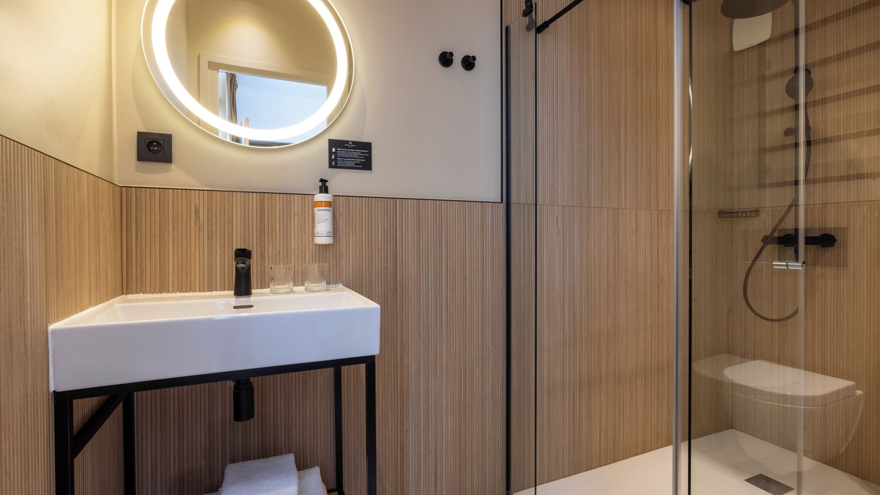 Photo of Bathroom in Quartier de la Porte-Saint-Denis
