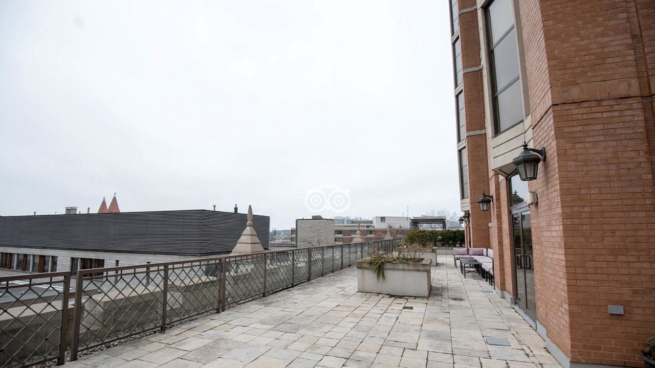 Photo of Patio Balcony in Bloor-Yorkville