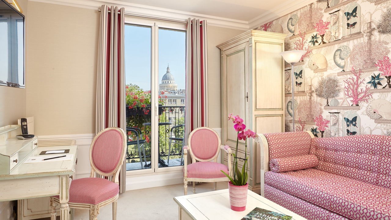 Photo of Bedroom in Val-de-Grace
