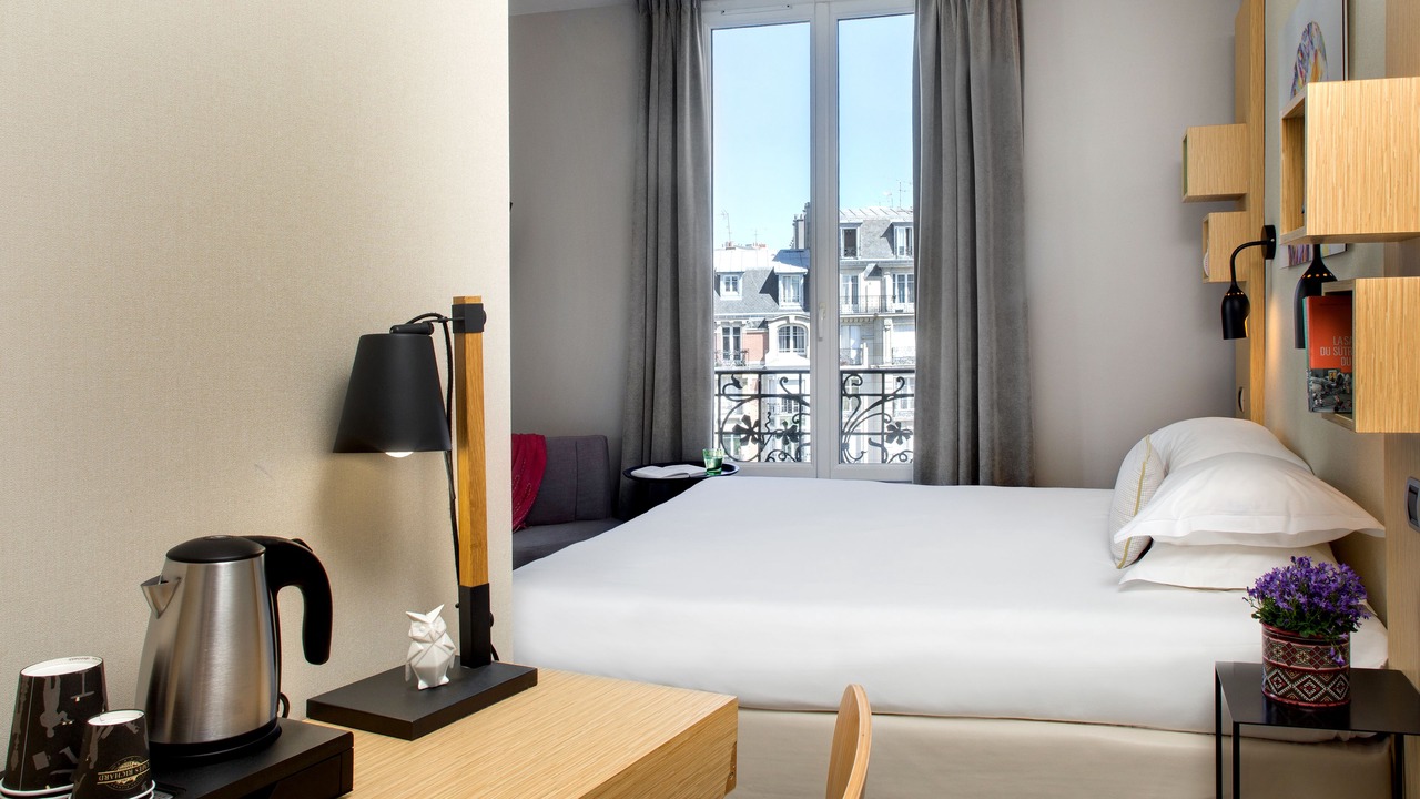 Photo of Bedroom in Saint-Lambert