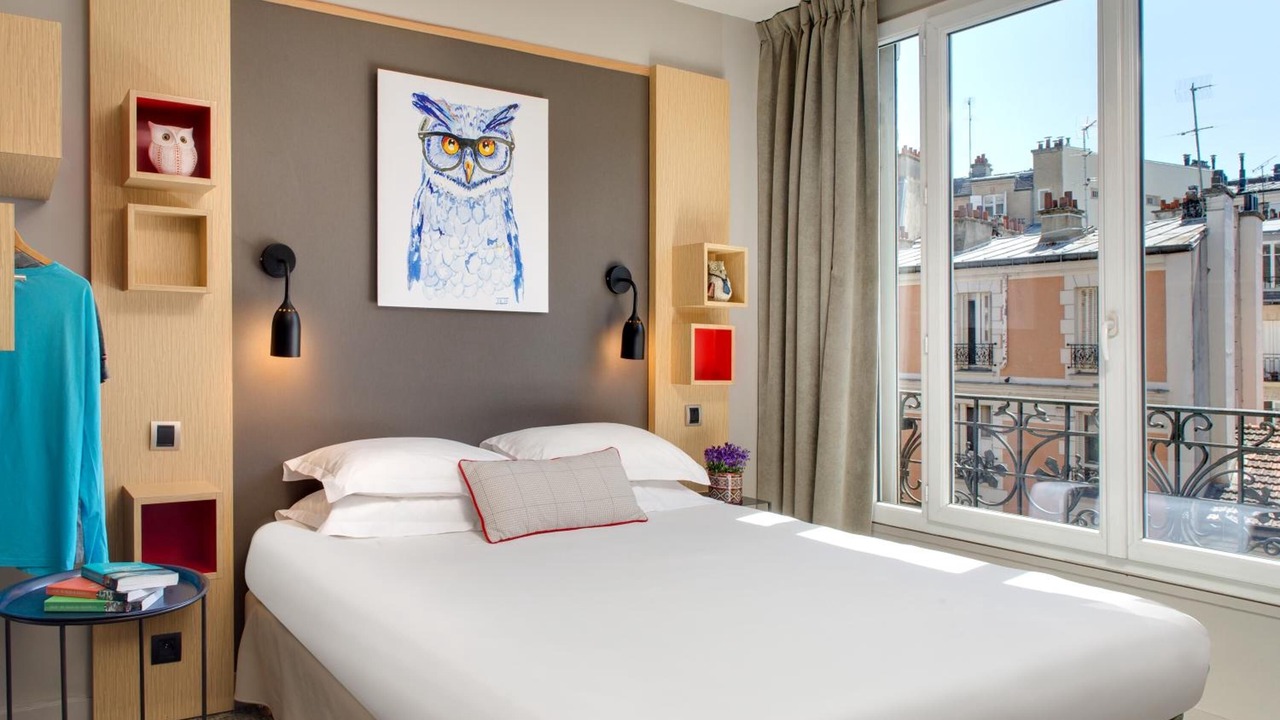 Photo of Bedroom in Saint-Lambert