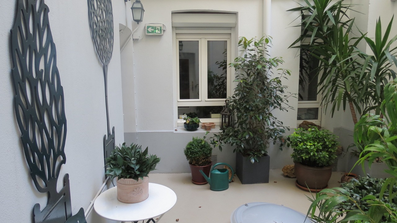Photo of Patio Balcony in Madeleine